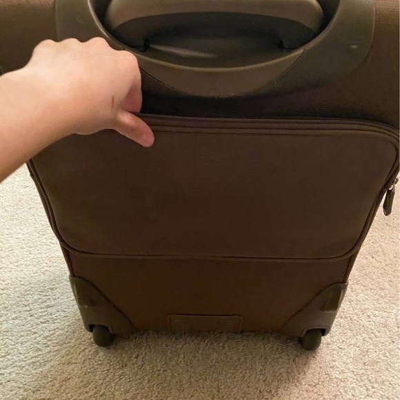 TravelPro Crew7 Light Brown 15 1/2W by 22L CARRY-ON MEDIUM LUGGAGE. - Picture 7 of 16
